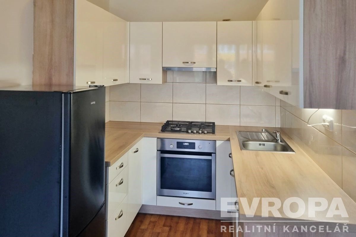 Pronájem byt 2+kk - Přímětická, Praha, 41 m²