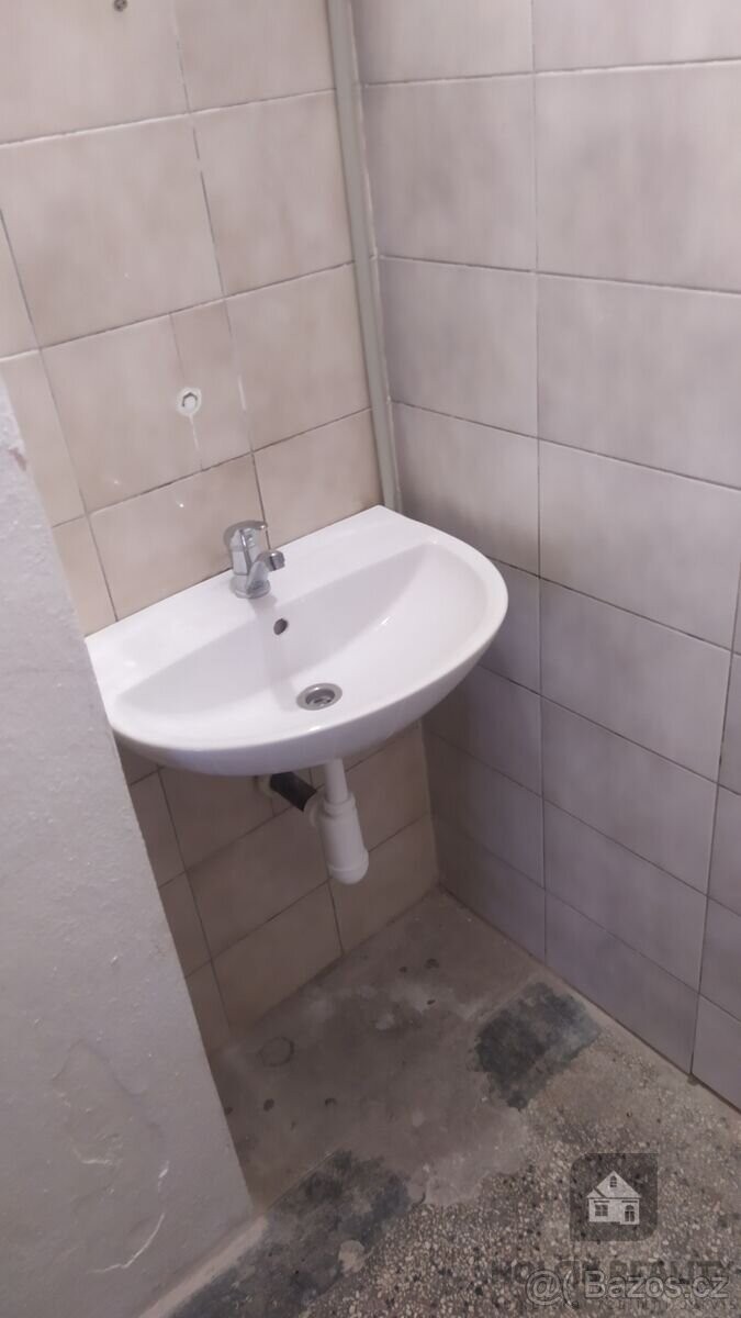 Obchodní prostory · Ostrava, 703 00 - 4