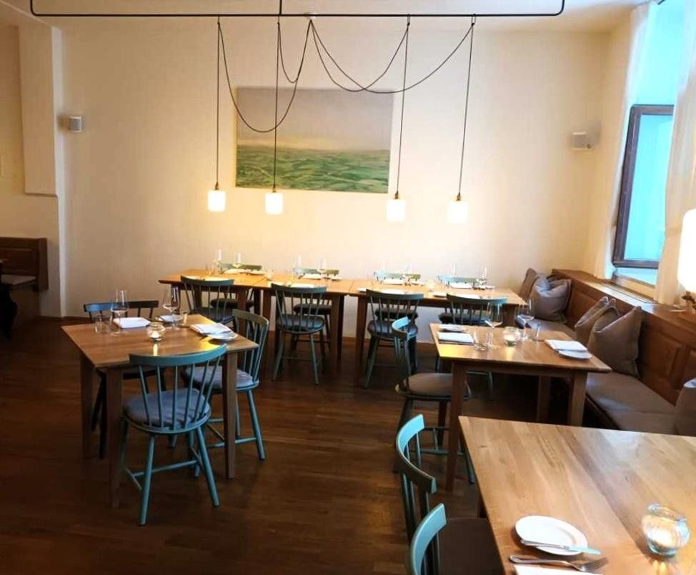 Restaurace · 145 m² · Korunní, Praha - 3