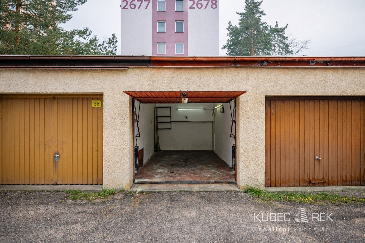 Garáže, Náchodská  , Tábor, 19 m²