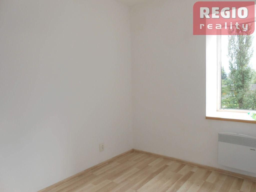 Pronájem byt - Brušperk, 739 44