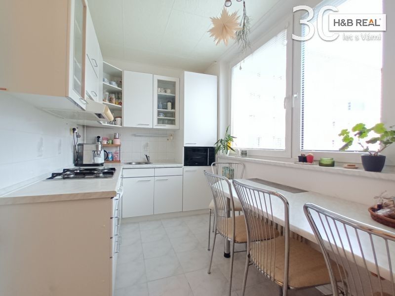 3+1, Nádražní, Otrokovice, 56 m²