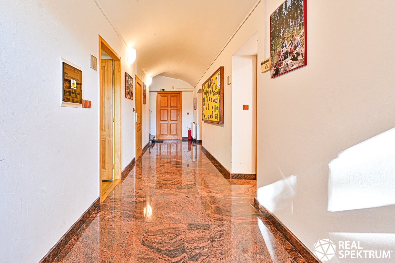 Prodej rodinný dům - Velká Strana, Cetkovice, 420 m²