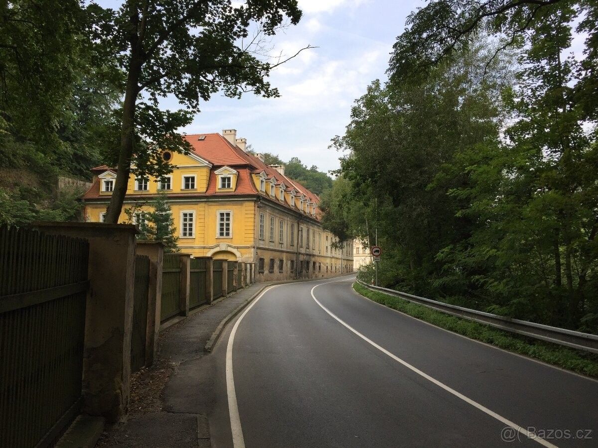 Sklad · Mladá Boleslav, 293 01 - 4