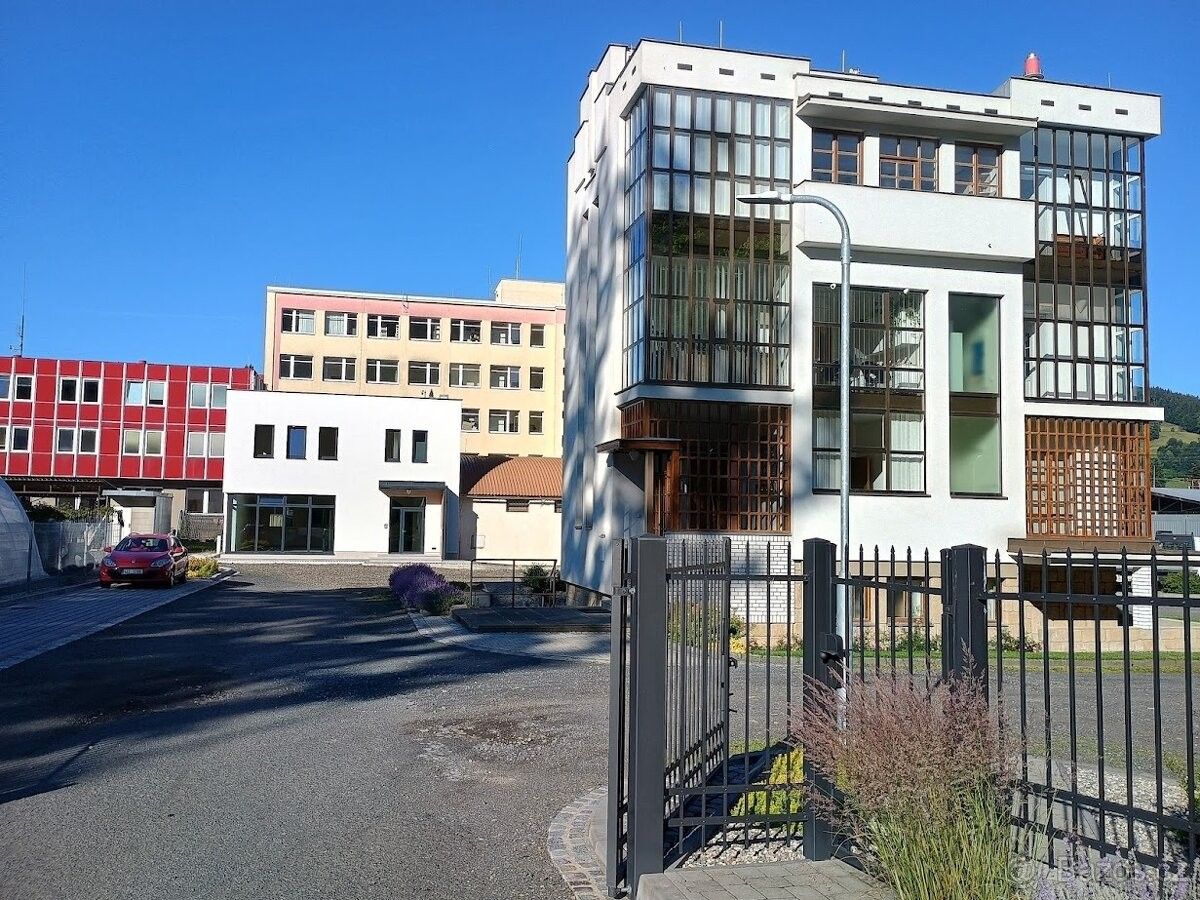 Pronájem obchodní prostory - Janová, 755 01