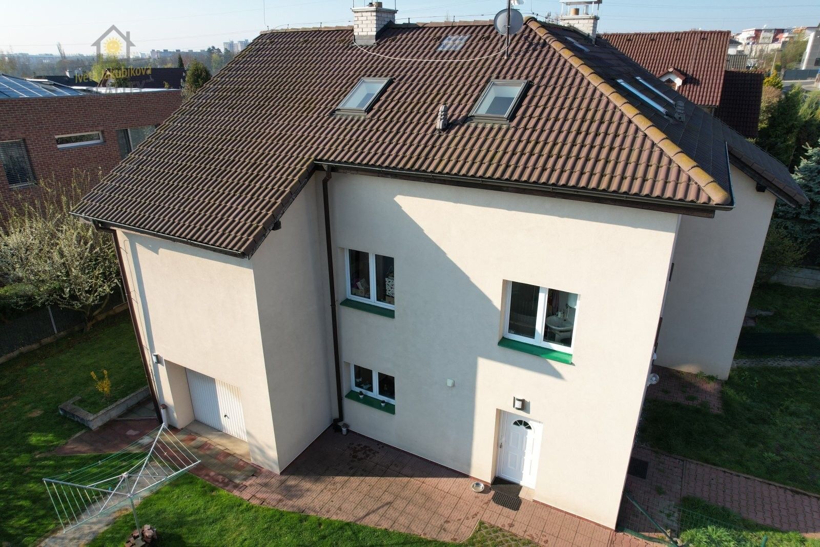 Prodej rodinný dům - Srpnová, Praha, 115 m²