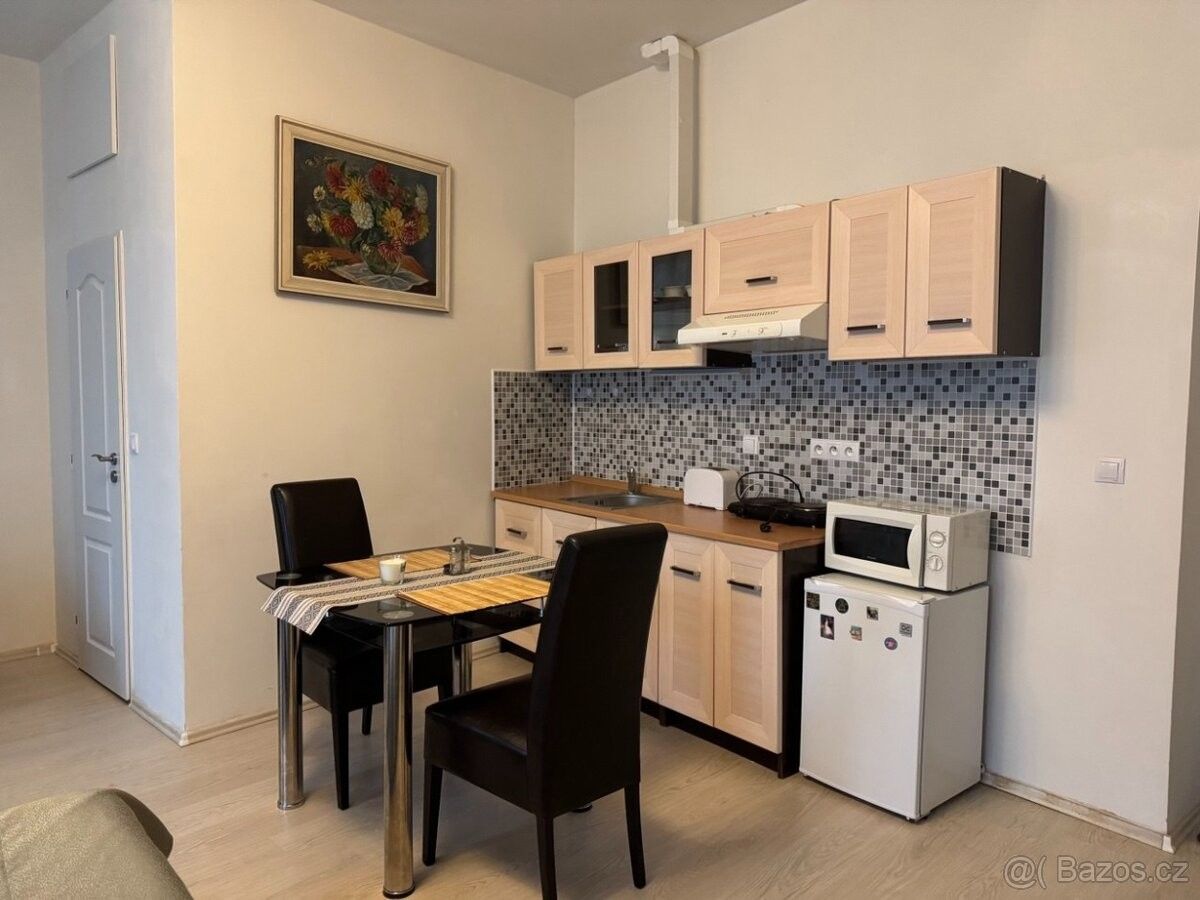 Byty, Karlovy Vary, 360 01