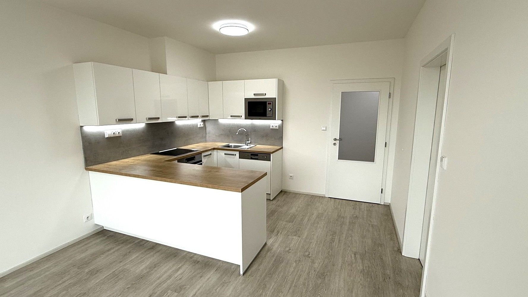 2+kk, Otýlie Beníškové, Plzeň - Severní Předměstí, 59 m² - 2