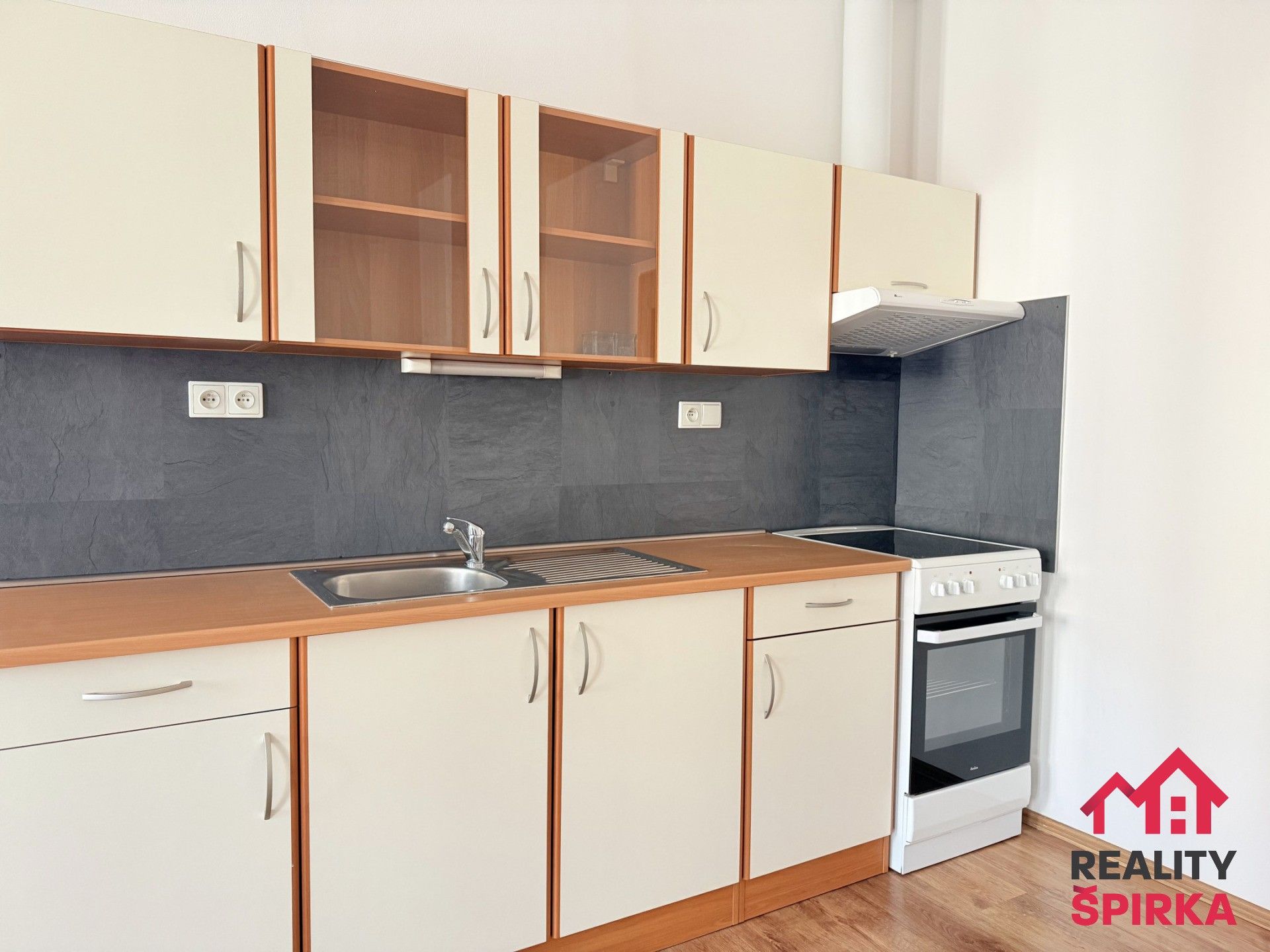 2+kk, náměstí Míru, Svitavy Město, 59 m²