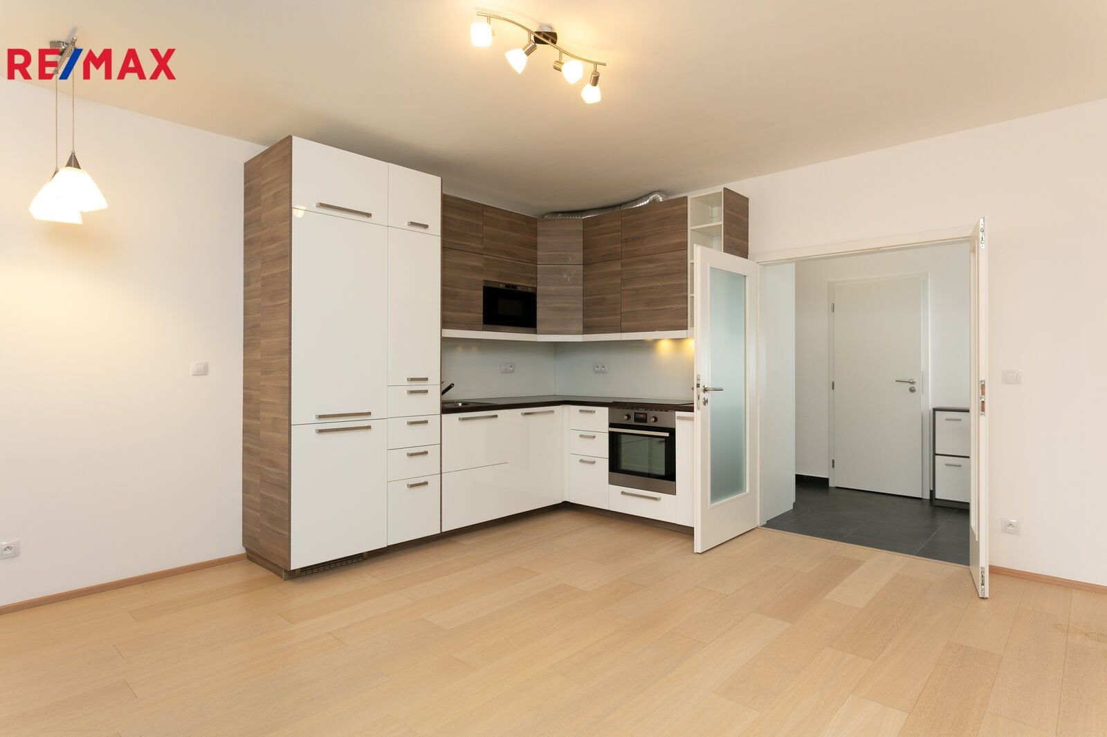 3+kk, Devonská, Praha, 65 m²