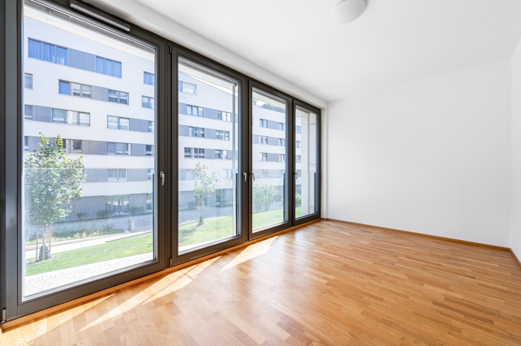 Pronájem byt 2+kk - U Mlýnského kanálu, Praha - Karlín, 58 m² - 5