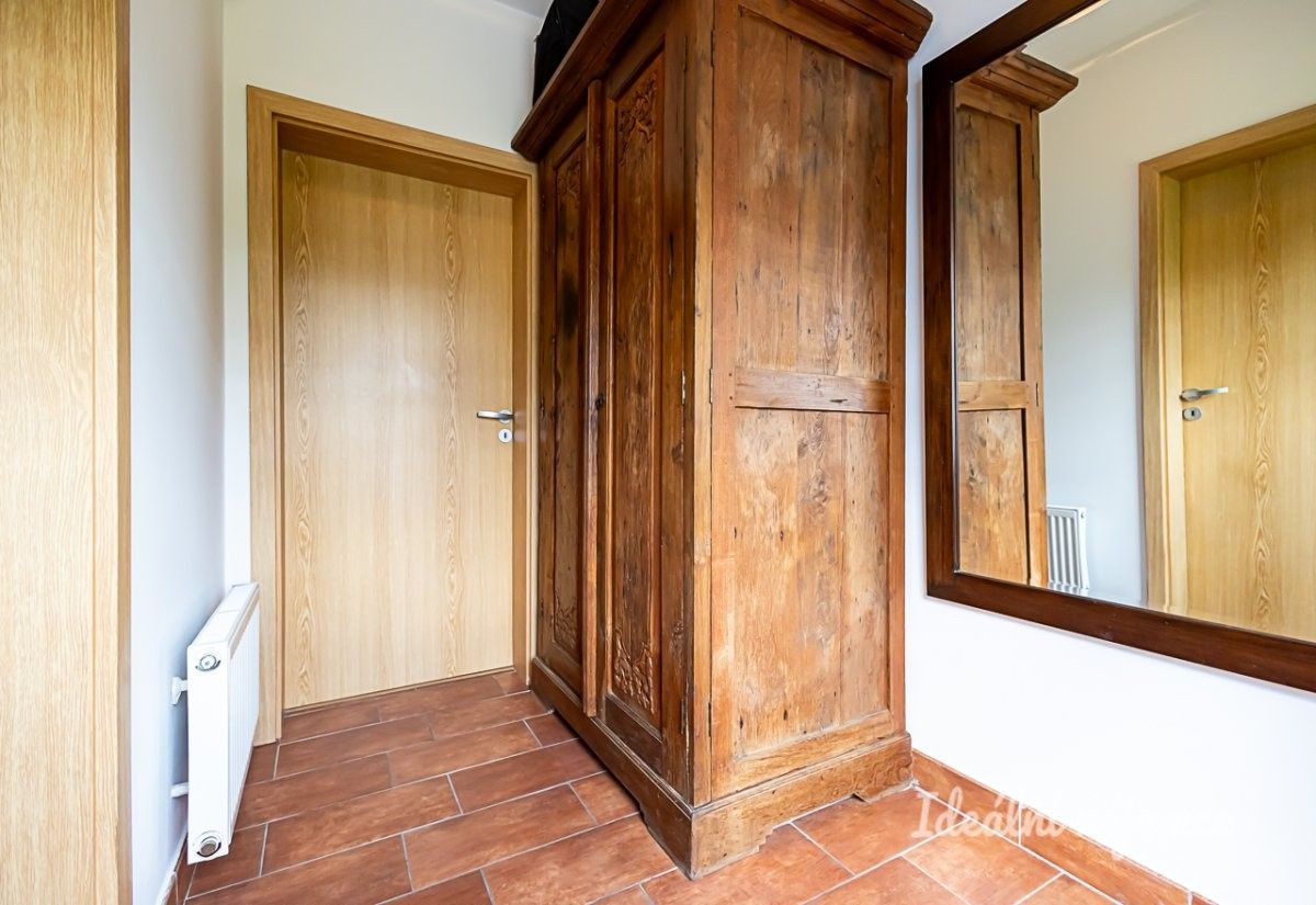 Pronájem rodinný dům - Nad Babím dolem, Měšice, 131 m²