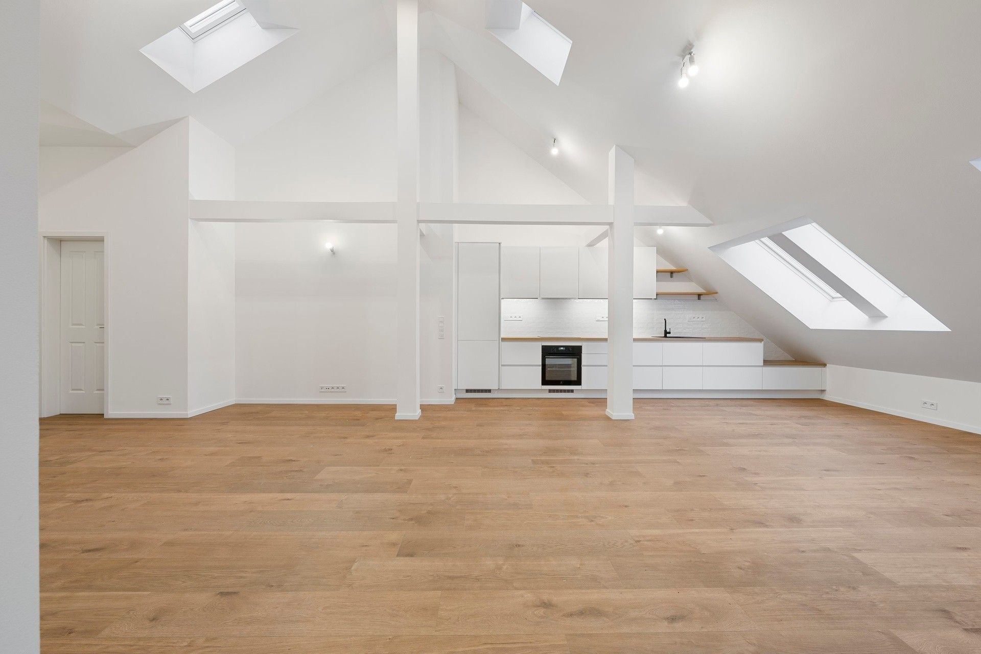 Pronájem byt 3+kk - Jaromírova, Praha, 116 m²