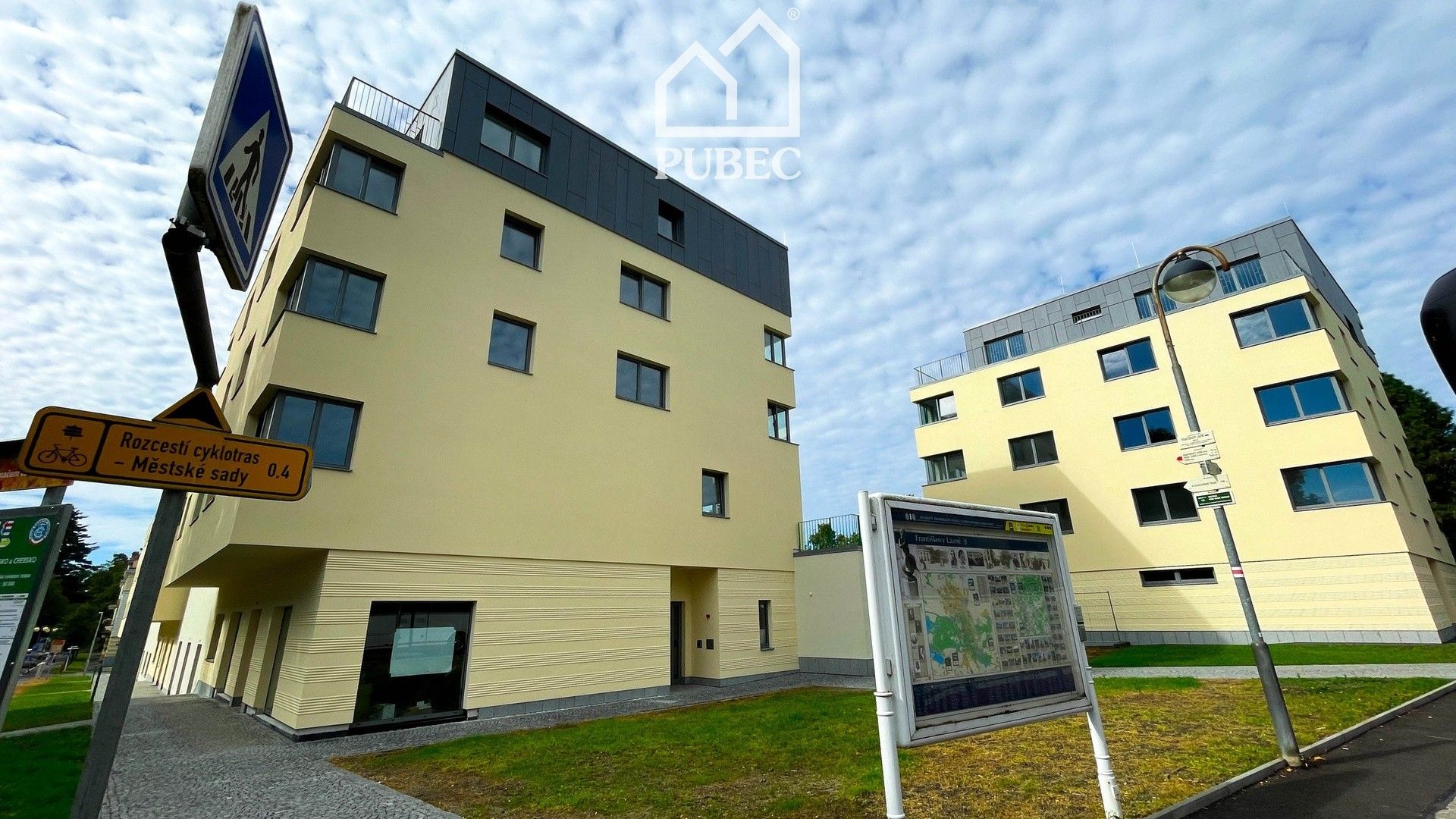 Obchodní prostory, Nádražní, Františkovy Lázně, 94 m²