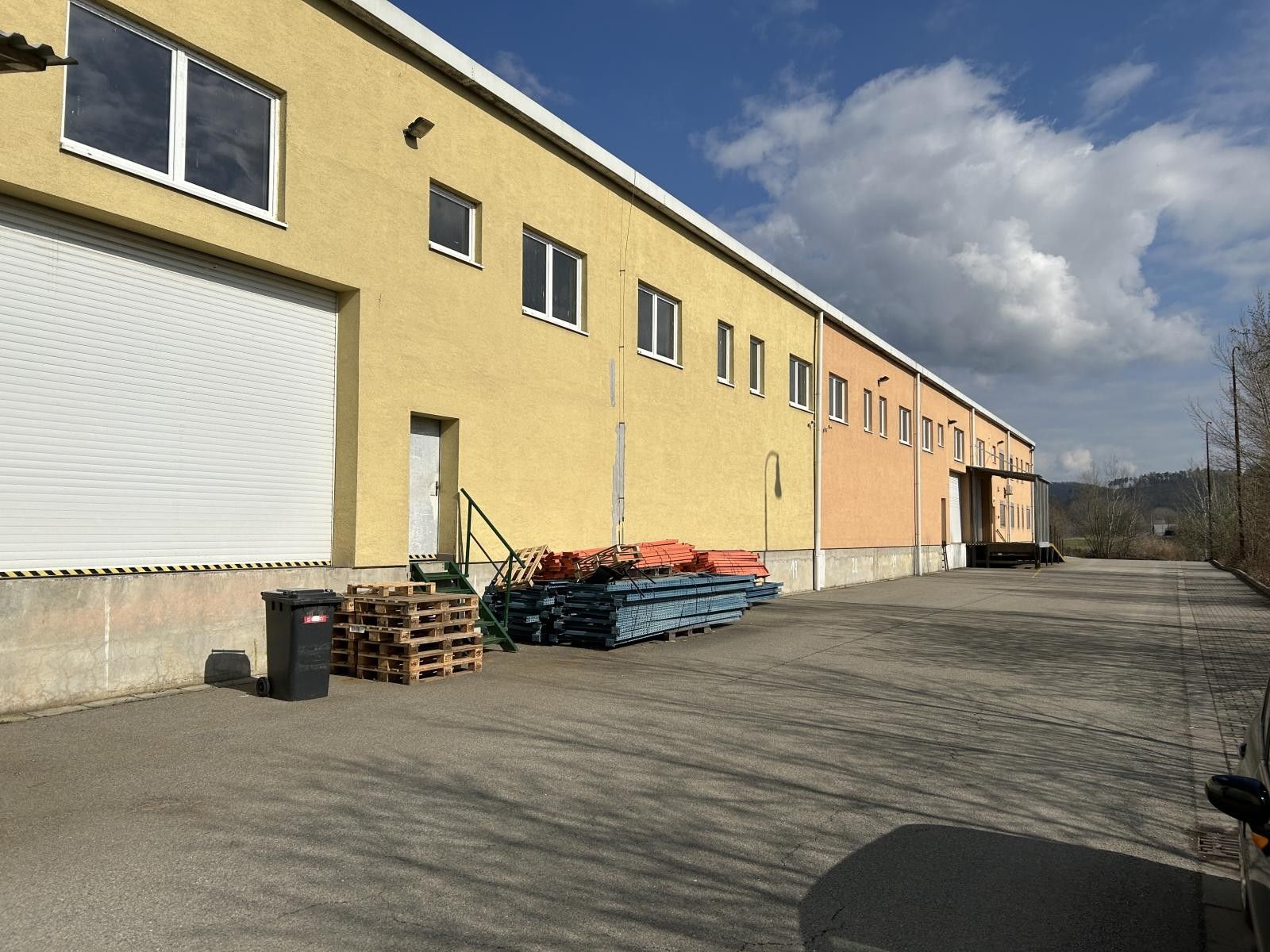 Pronájem výrobní prostory - Kuřim, 3 000 m²