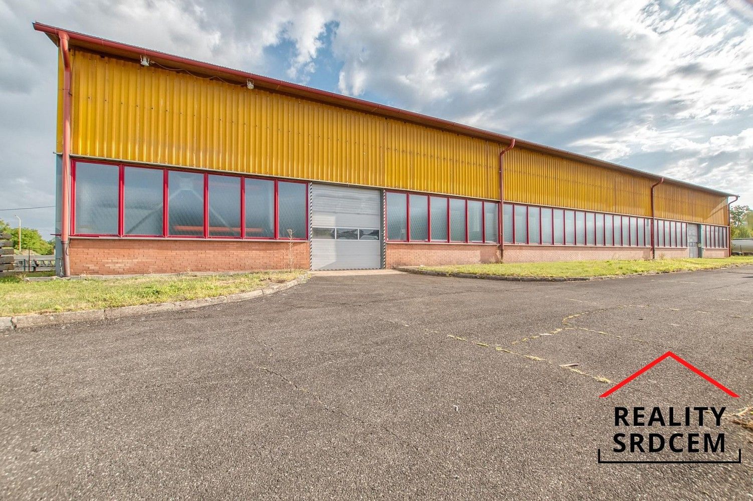 Výrobní prostory, 1 566 m²