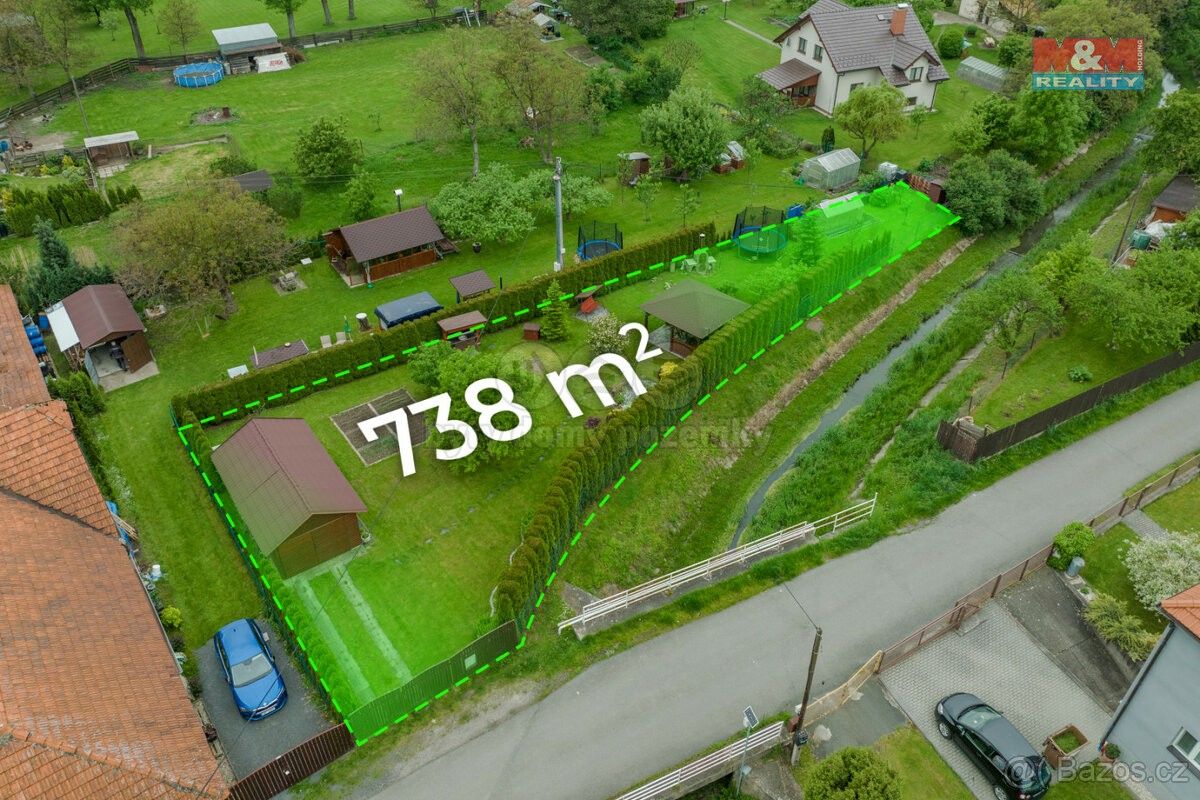 Zahrady, Nový Jičín, 741 01, 738 m²