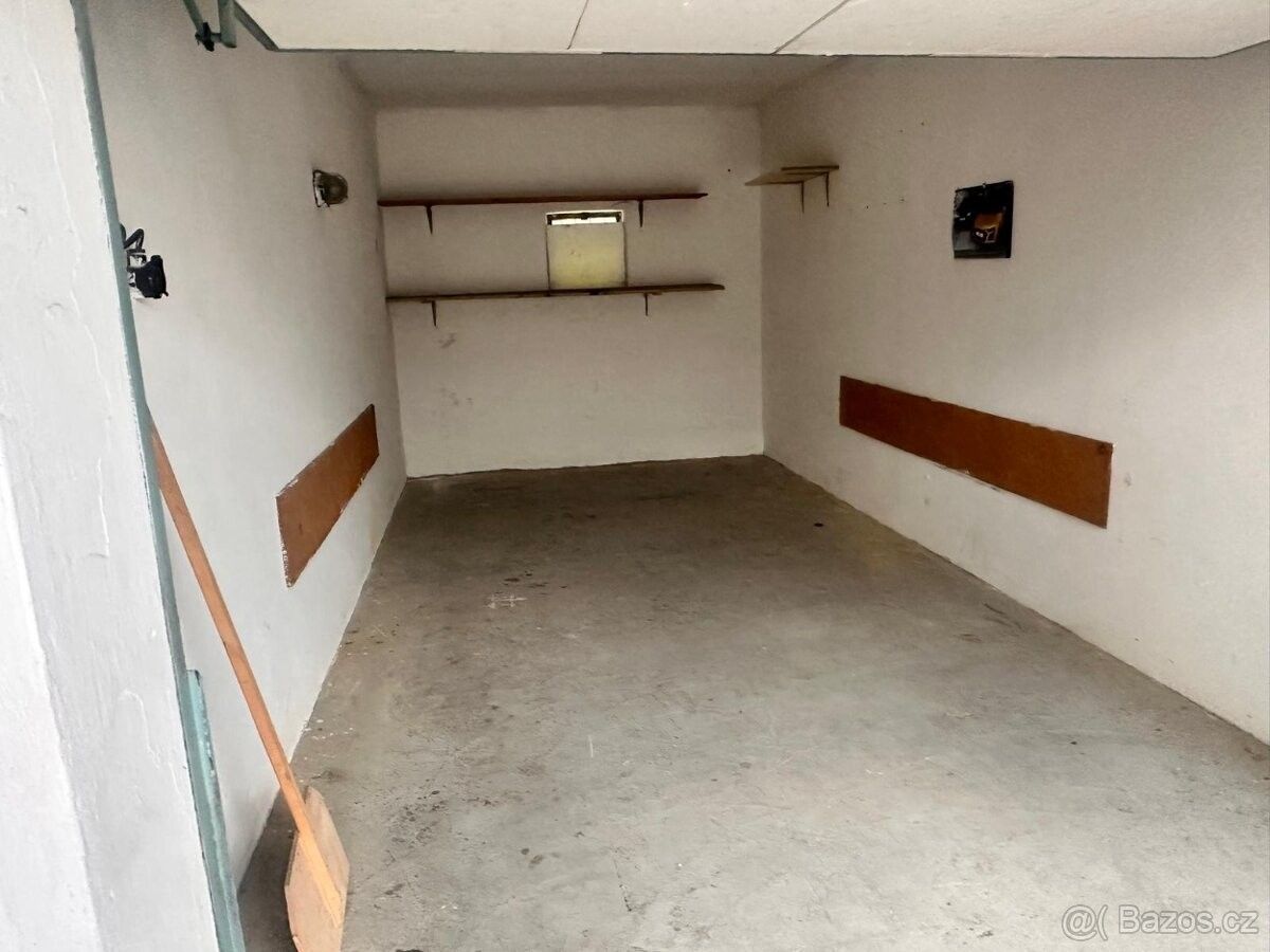 Garáže, Olomouc, 779 00