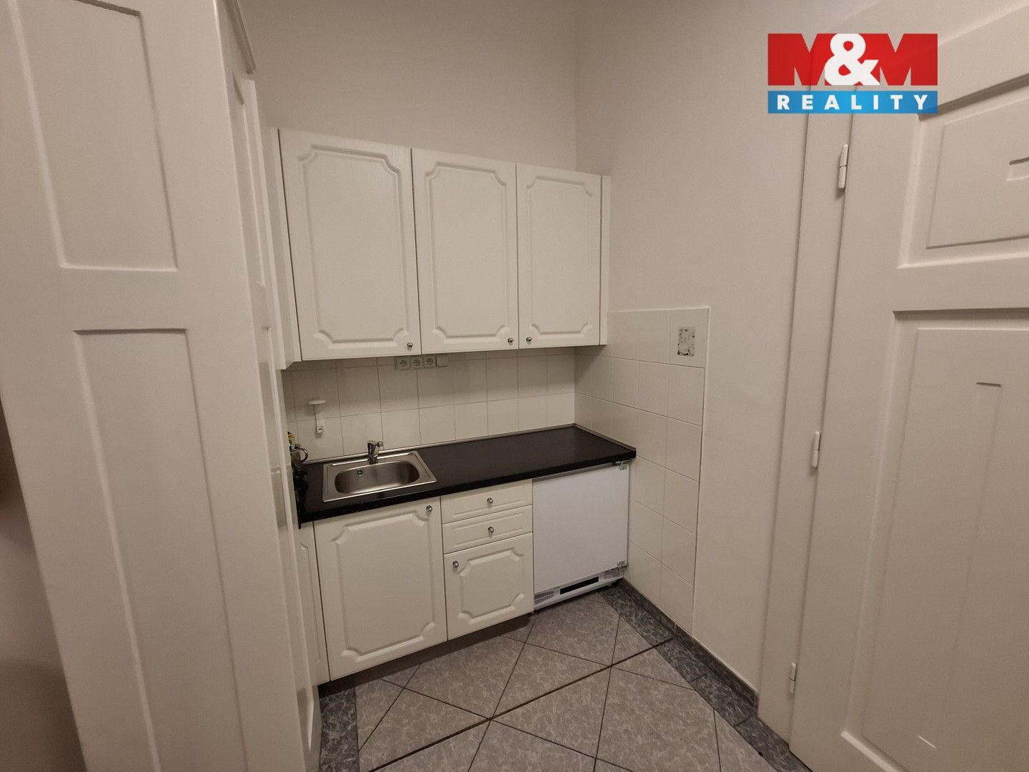 Pronájem kancelář - Opletalova, Praha, 131 m²