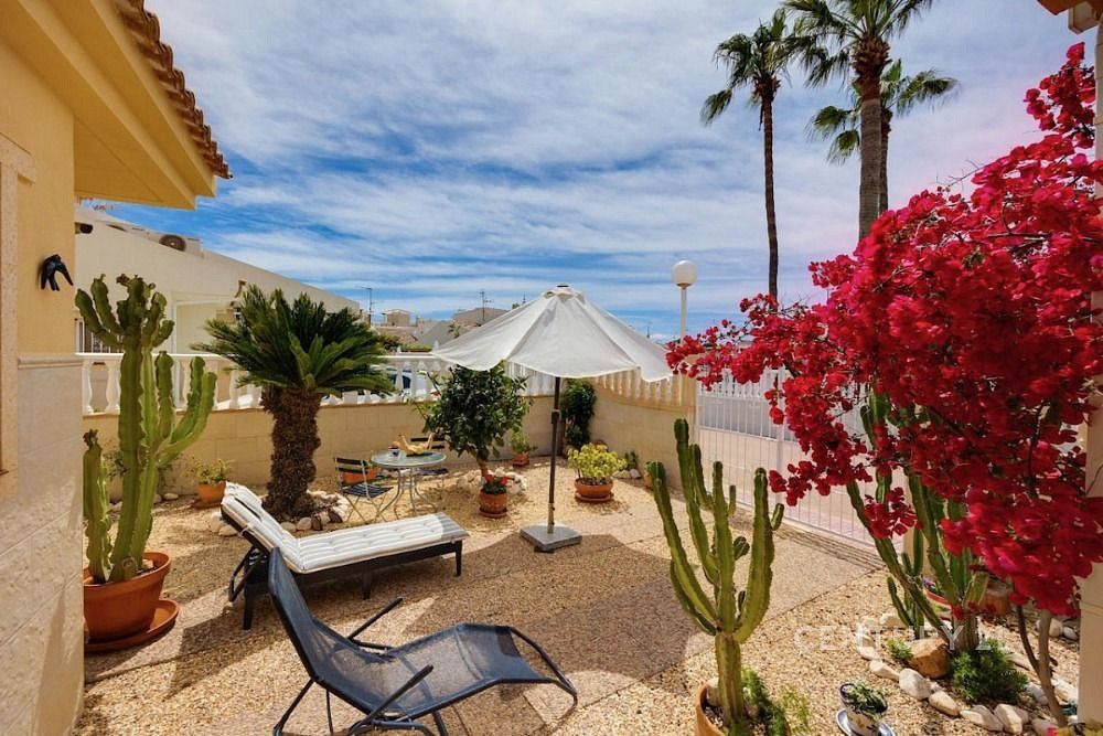 Prodej rodinný dům - Torrevieja, ES, 71 m² - 2