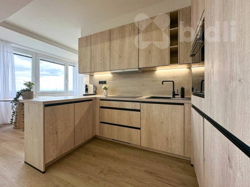 Prodej byt 3+kk - Evropská, Praha, 77 m²