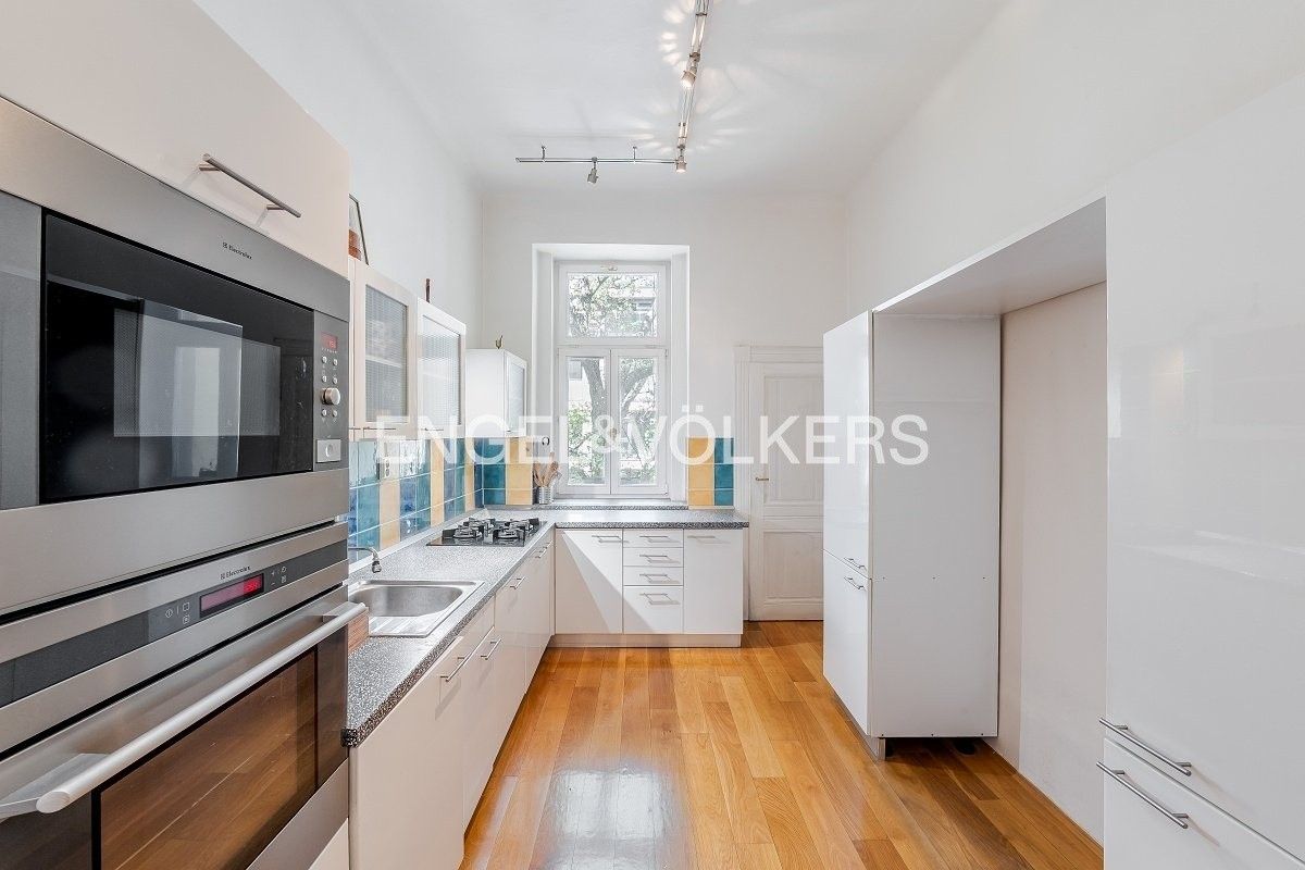 Prodej byt 3+1 - Jindřicha Plachty, Praha, 103 m²