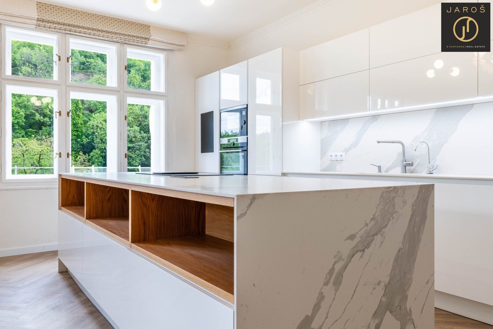 4+kk, V Šáreckém údolí 466, Praha Dejvice, 129 m² - 2