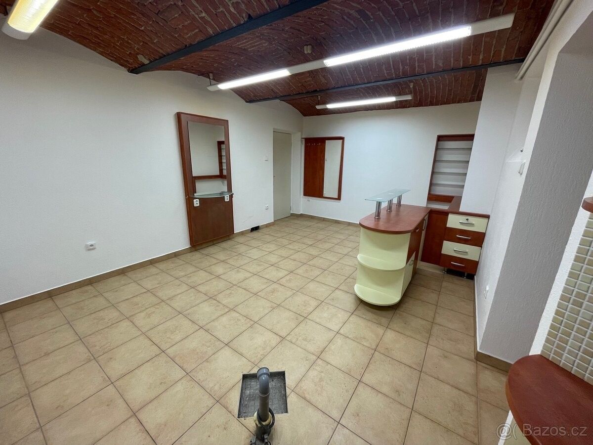 Kanceláře, Ústí nad Labem, 400 10