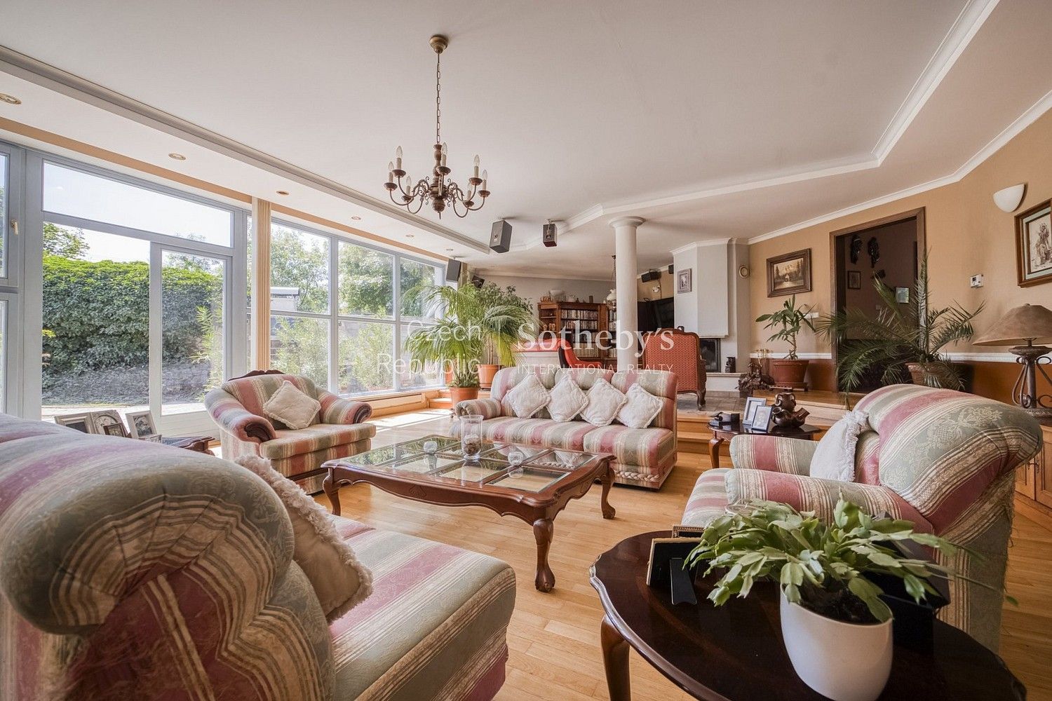 Prodej rodinný dům - Vestec, okres Praha-západ, Středočeský kraj, 609 m² - 5