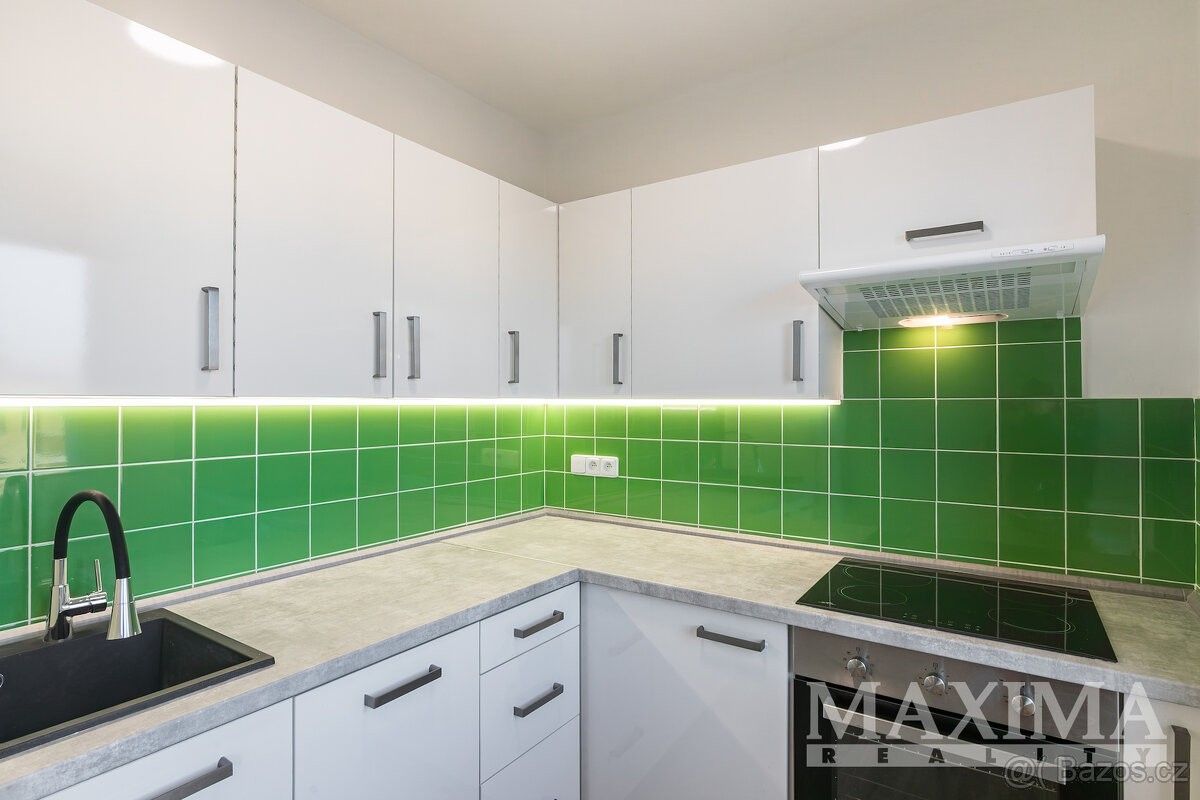 Pronájem byt - Praha, 100 00