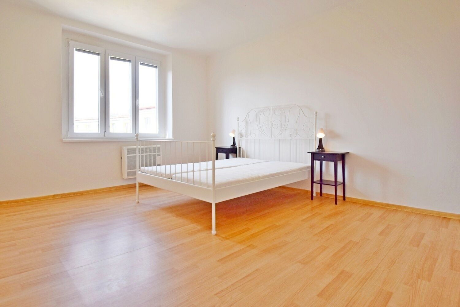 Pronájem byt 2+kk - Černokostelecká, Praha, 50 m²