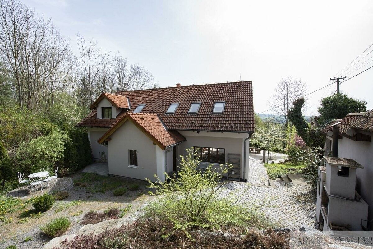 Prodej dům - Sedlčany, 264 01, 180 m²