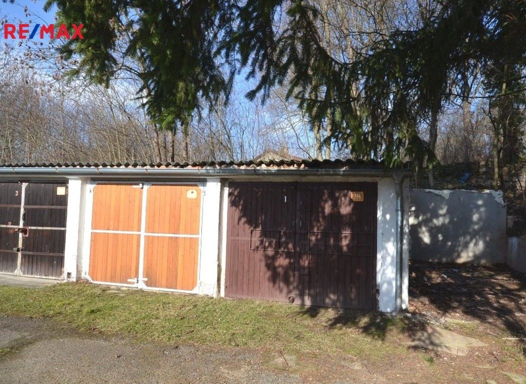 Garáže, Smečenská 214, Slaný, 19 m²