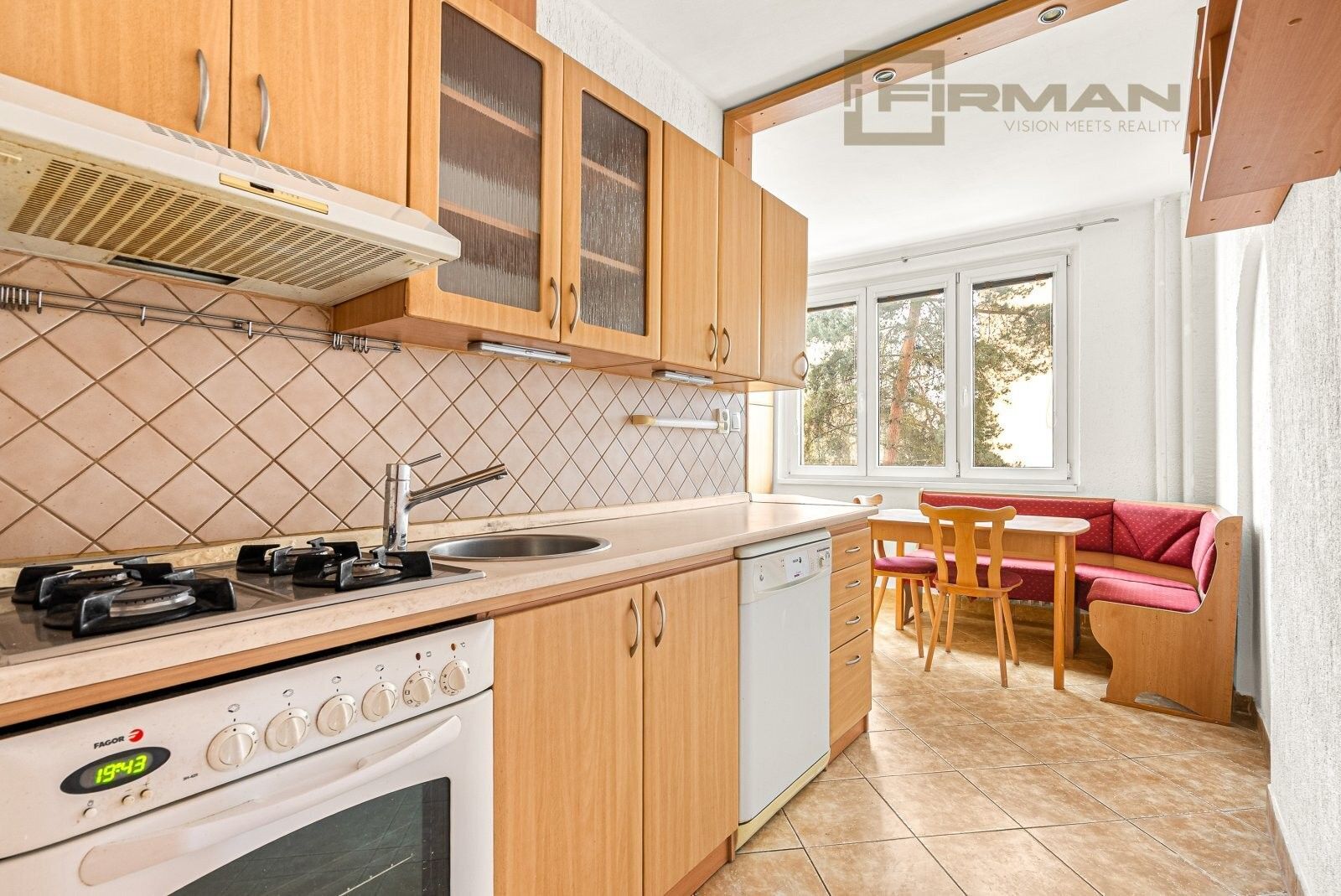 Prodej byt 2+1 - Plešivecká, Karlovy Vary, 61 m²