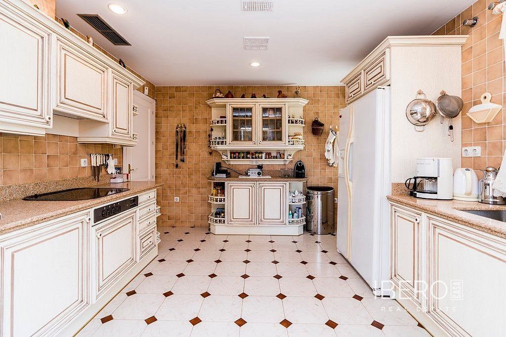 Prodej rodinný dům - Marbella, ES, 350 m² - 5