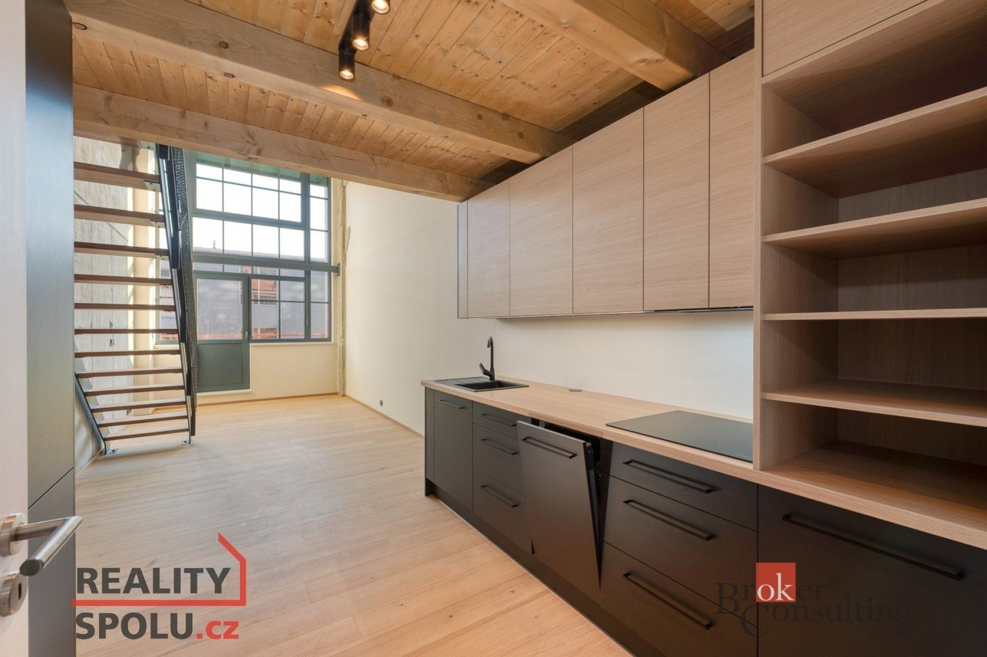 2+kk, Kolbenova, Praha, 54 m²