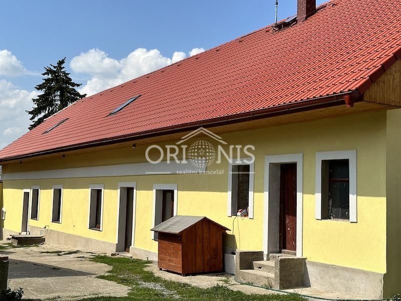 Rodinné domy, Charvatce, Libčeves, 211 m²
