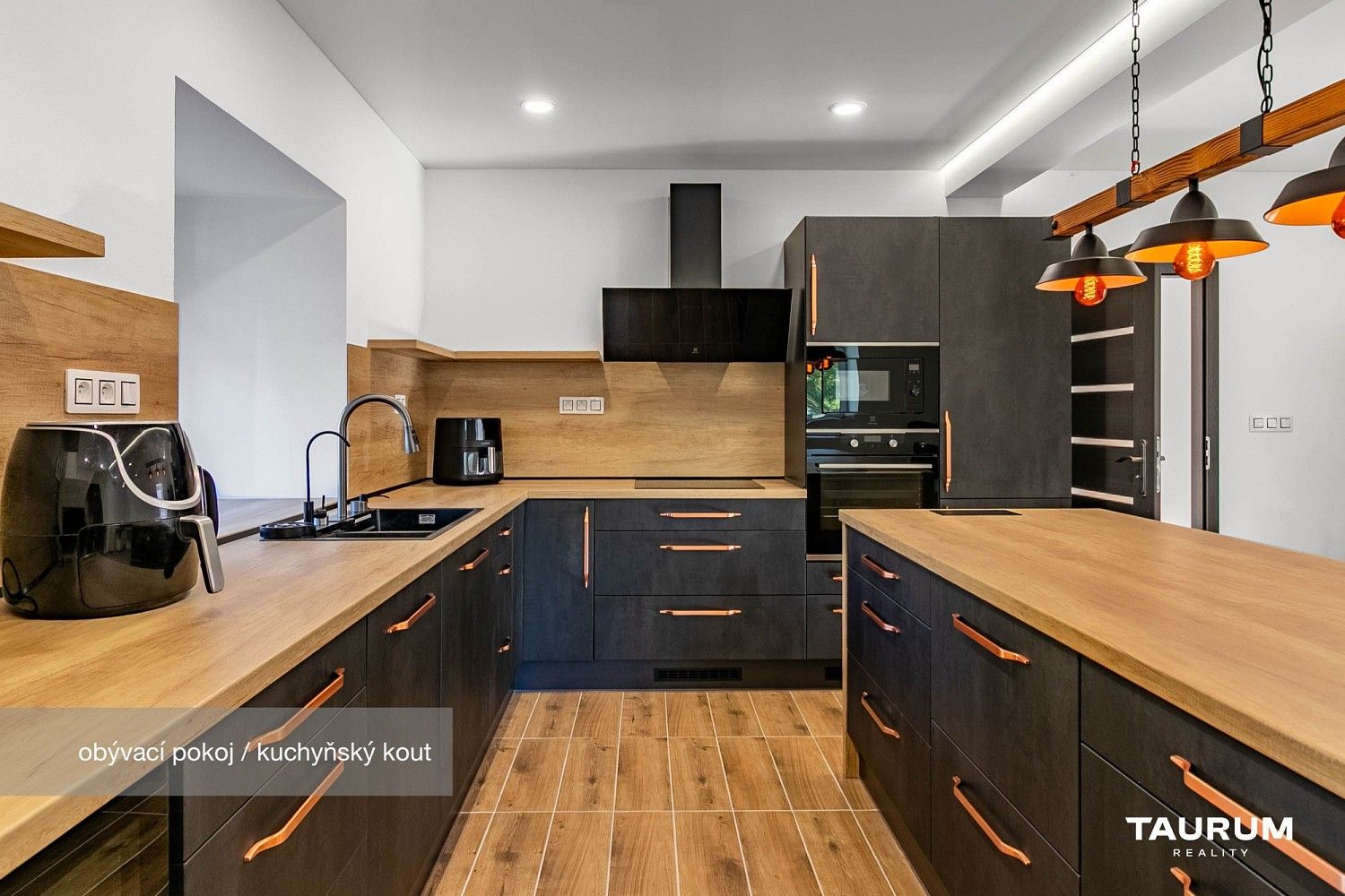 Prodej rodinný dům - Přehýšov, okres Plzeň-sever, 366 m² - 5