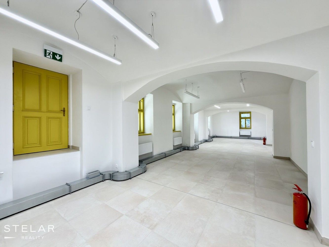 Obchodní prostory · 137 m² · Praha - Smíchov, okres Praha 5, Hlavní město Praha - 4