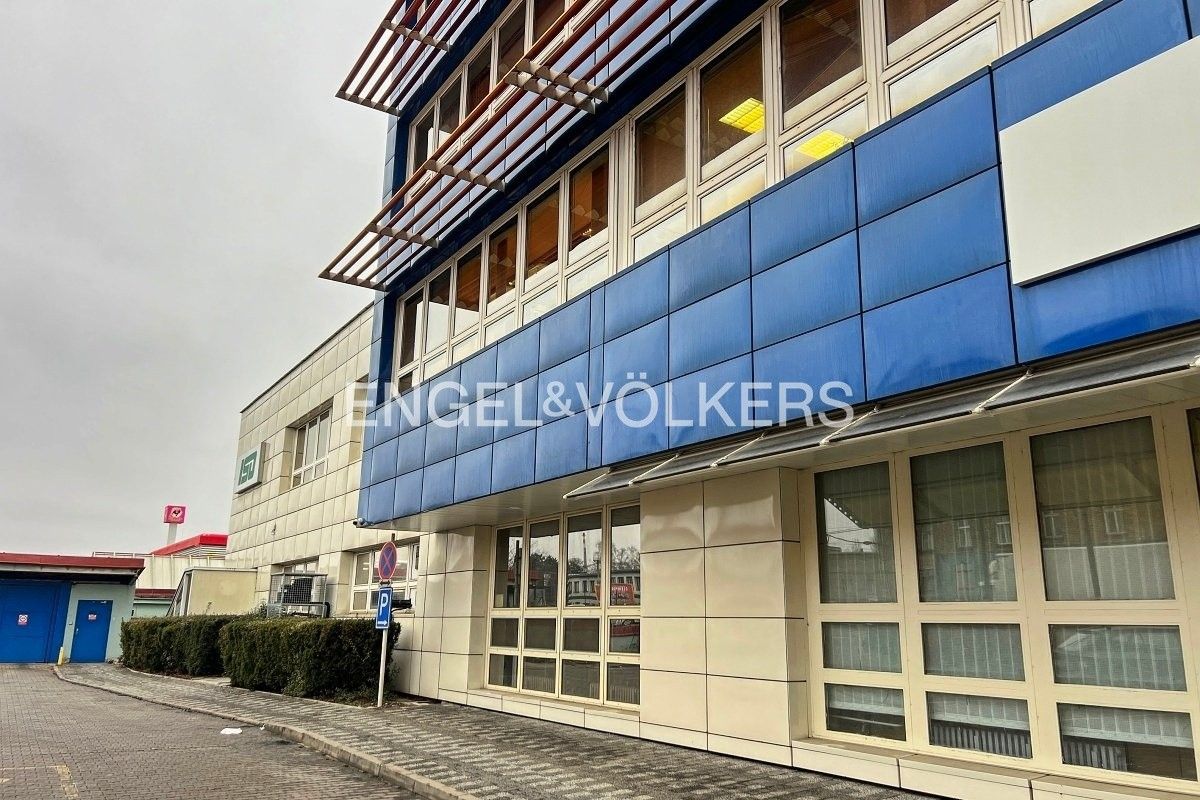 Pronájem výrobní prostory - Přátelství, Praha, 596 m²