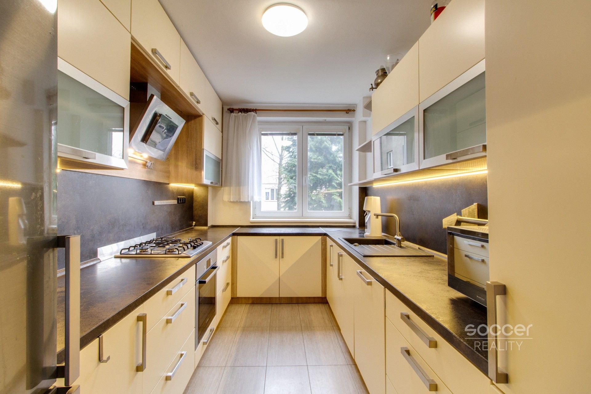 3+kk, Pod Královkou, Praha, 70 m² - 1