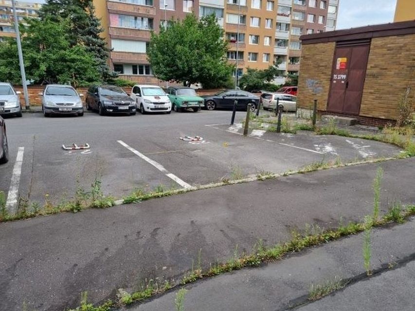 Garáže, Praha, 130 00