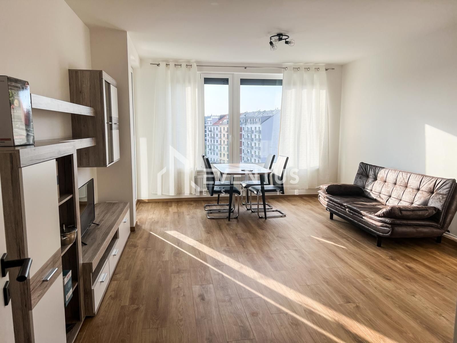 2+kk, Jankovcova, Praha, 59 m²