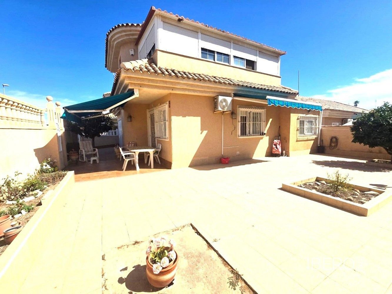 Prodej rodinný dům - Torrevieja, ES, 98 m² - 2
