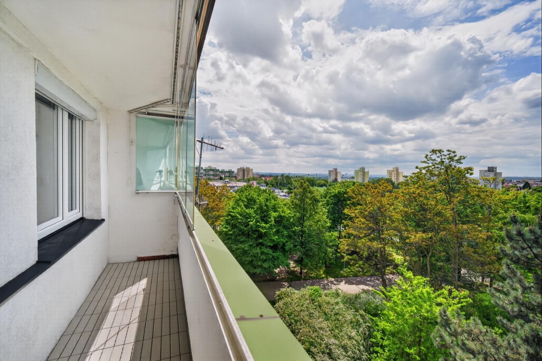 Byt 2+kk · 47 m² · Bínova, Praha - 3