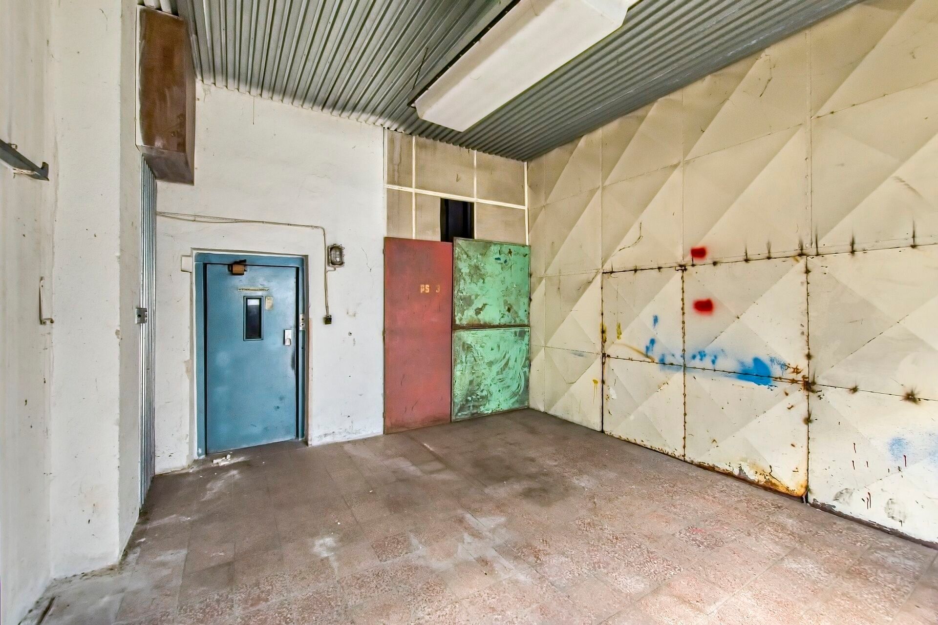 Garáže, Náchodská , Hradec Králové Plotiště nad Labem, 70 m² - 2