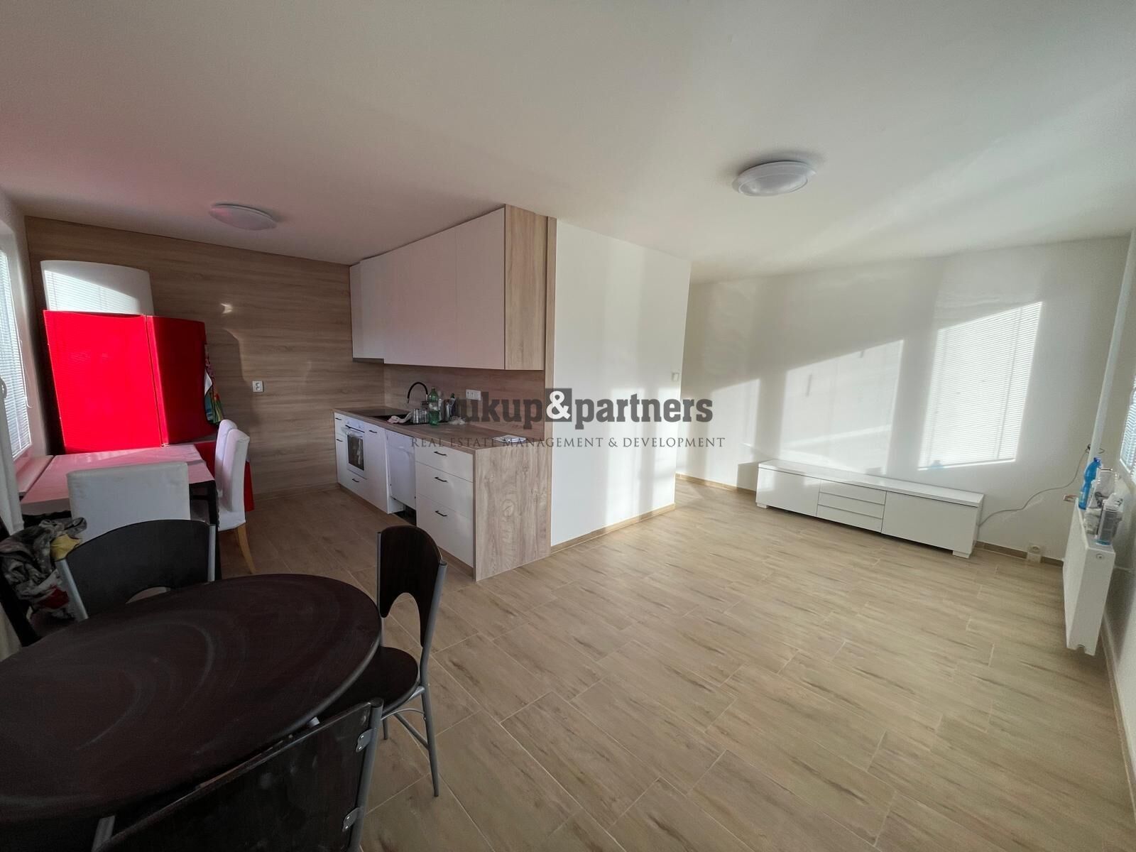 Pronájem byt 2+kk - Kukučínova, Praha, 69 m²