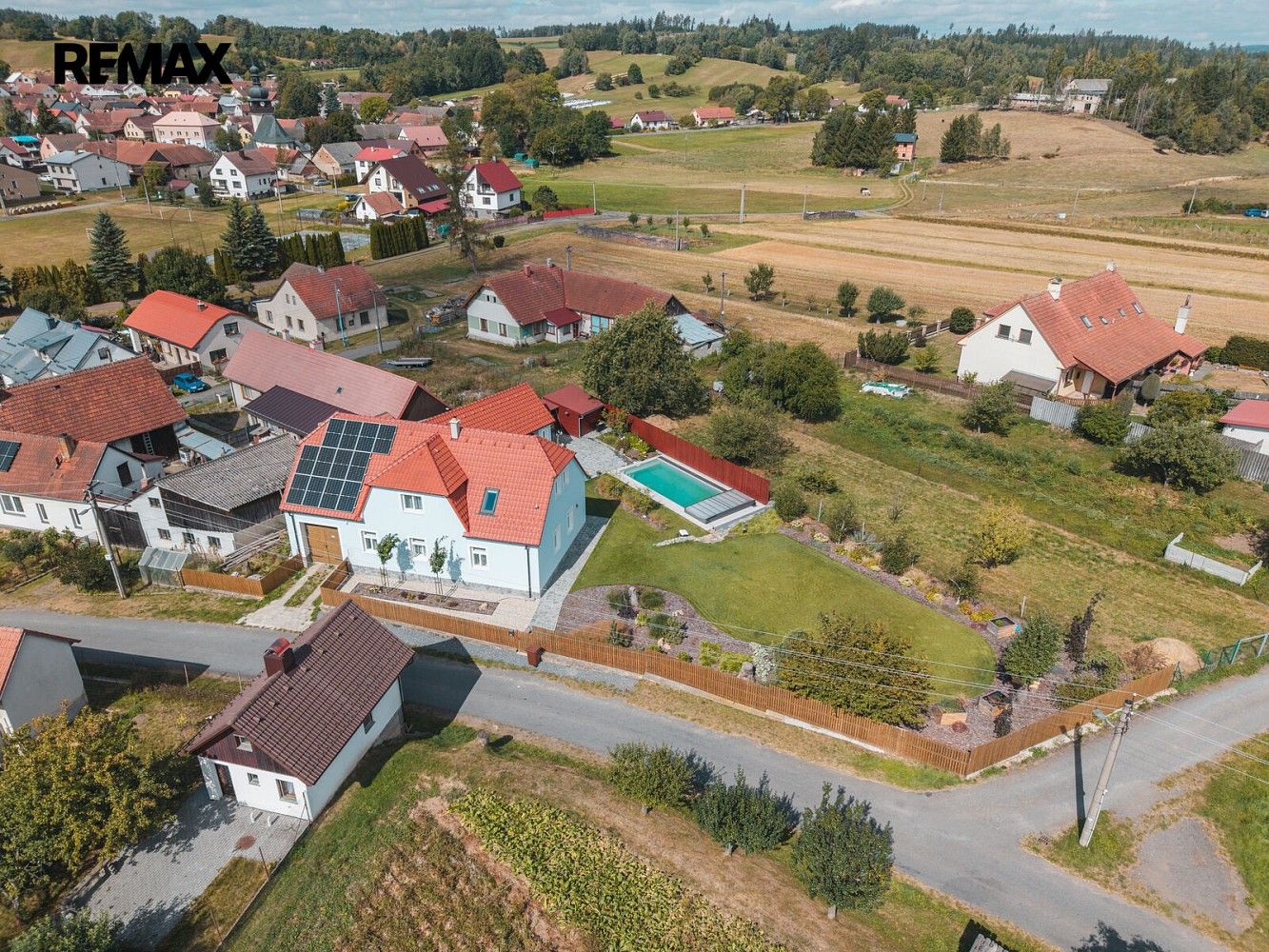 Rodinné domy, Bobrůvka, okres Žďár nad Sázavou, Kraj Vysočina, 310 m² - 1