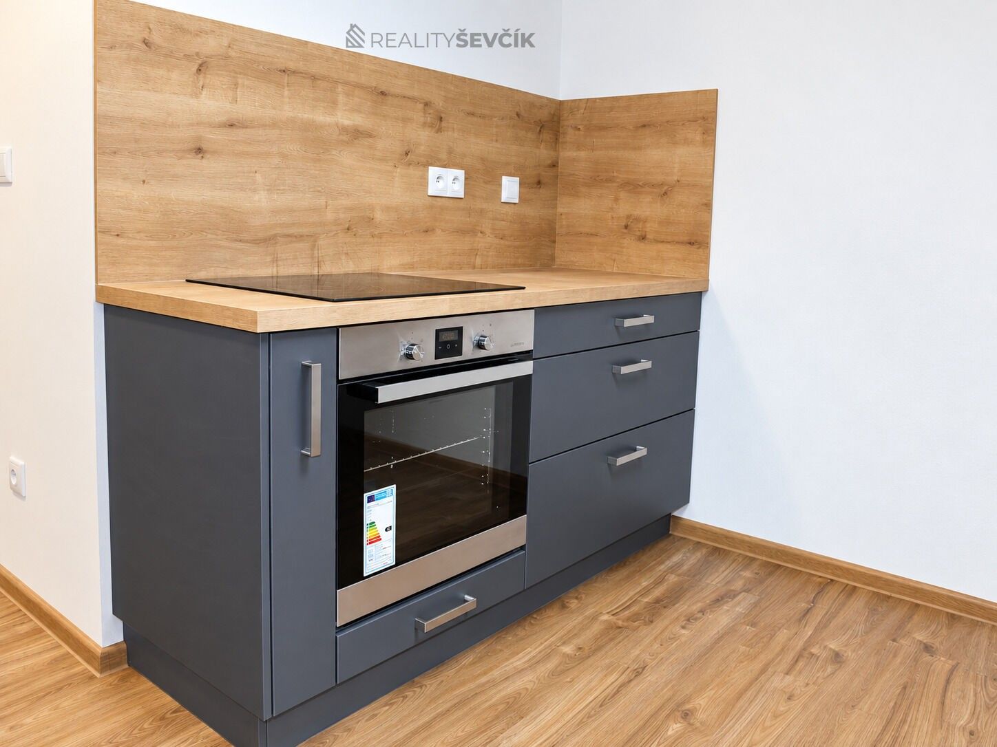 2+kk, Nádražní, Zliv, 60 m² - 1