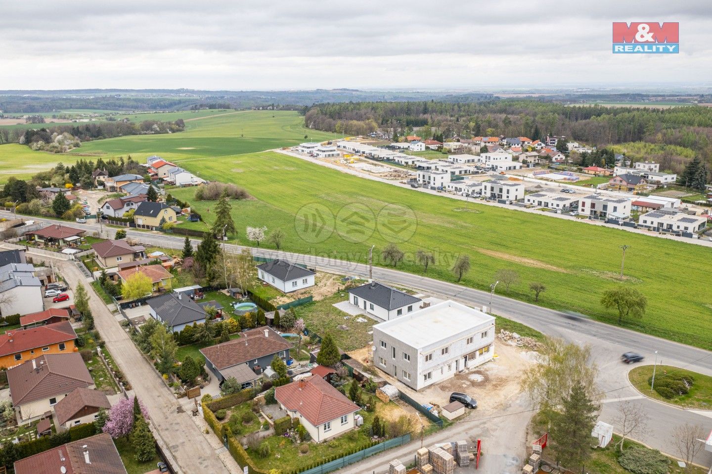 Činžovní domy, Osadní, Kostelec nad Černými lesy, 310 m²